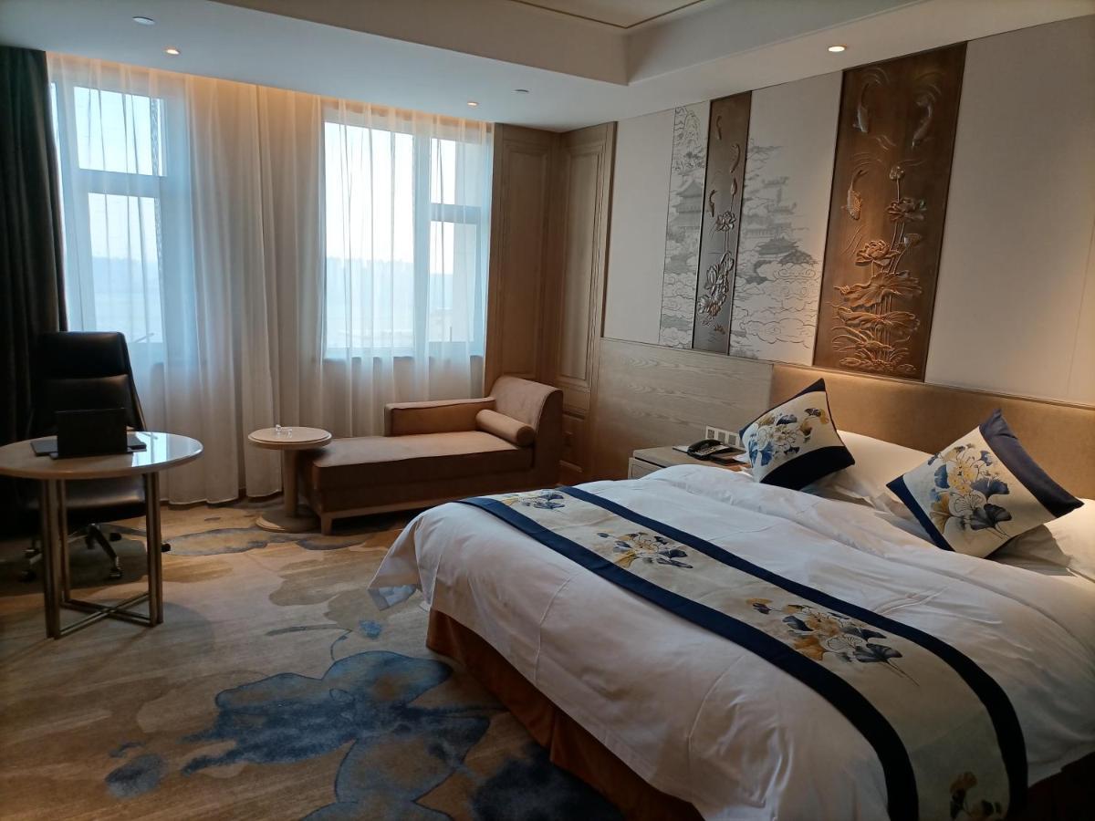 Baoying Jinling Hotel Exterior photo